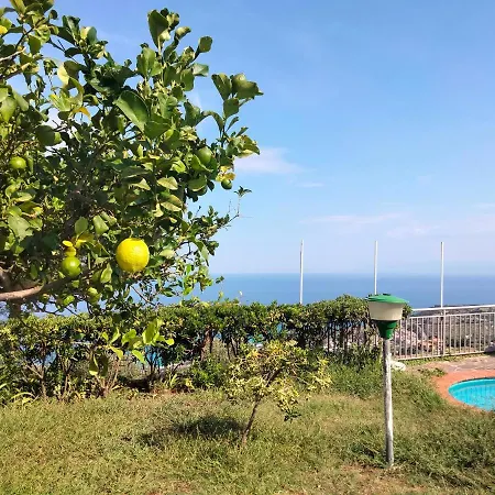 Casa Morello * ザンブローネ